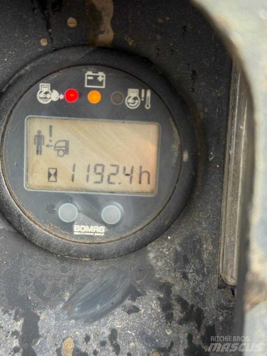 Bomag  토양 다짐기
