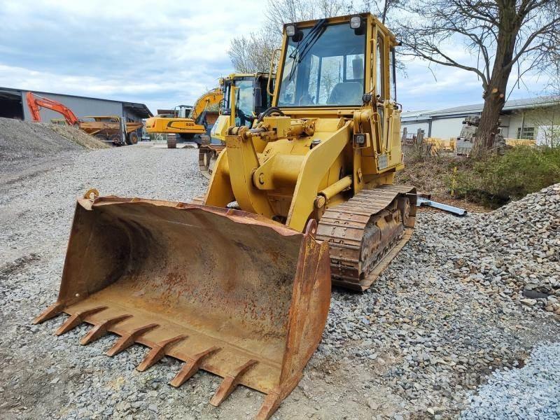 CAT 943 궤도식 로우더