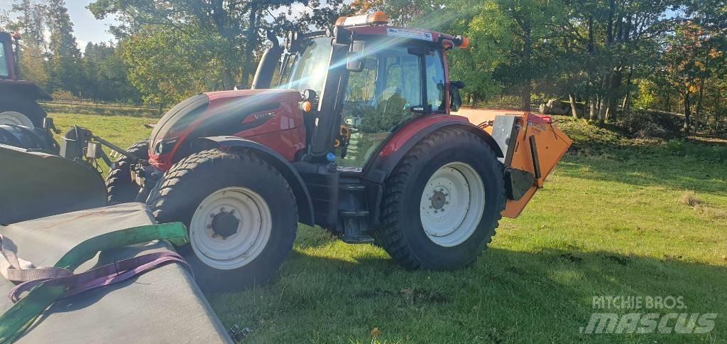 Valtra N114HT5 트랙터