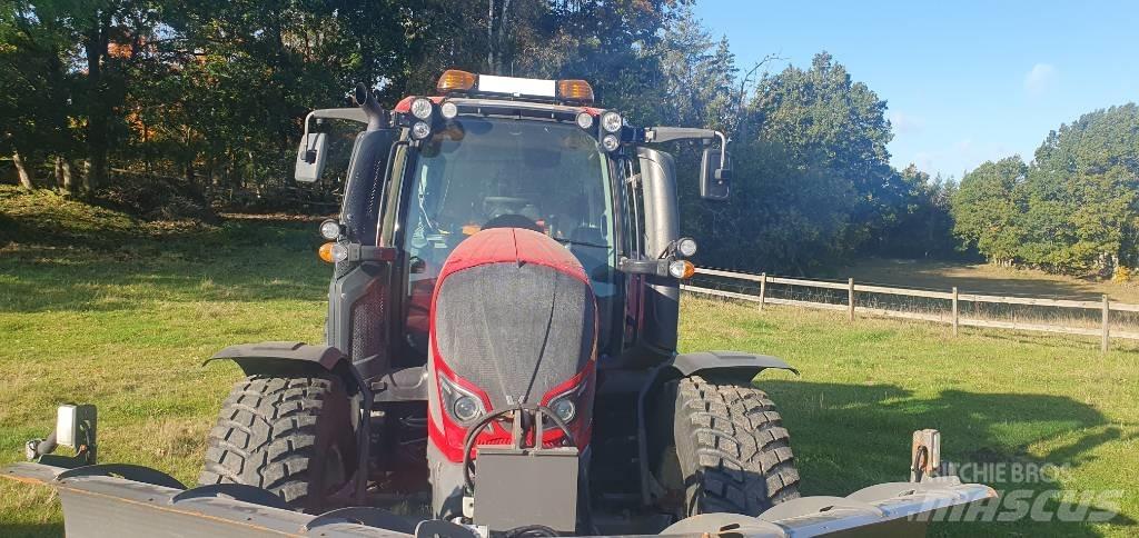 Valtra N114HT5 트랙터