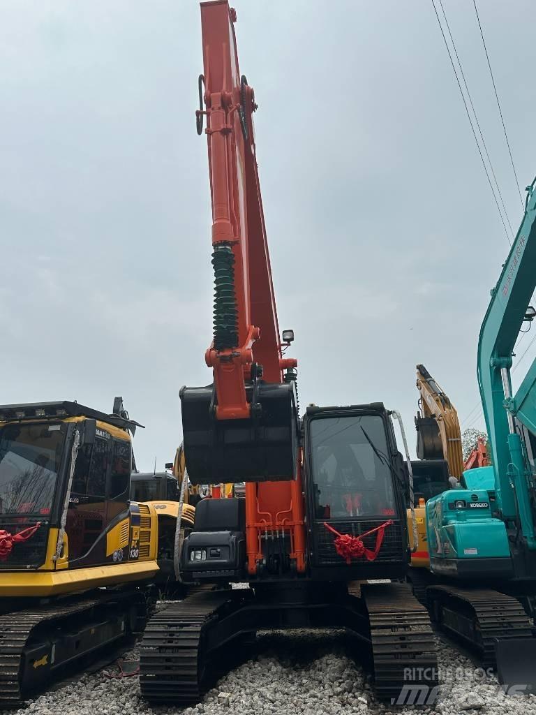 Hitachi ZX 120 대형 굴삭기 29톤 이상