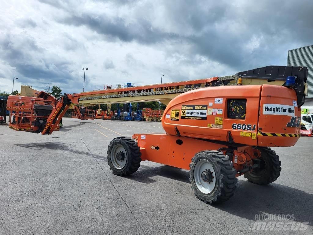 JLG 660 SJ 견인식 전동이동 리프트