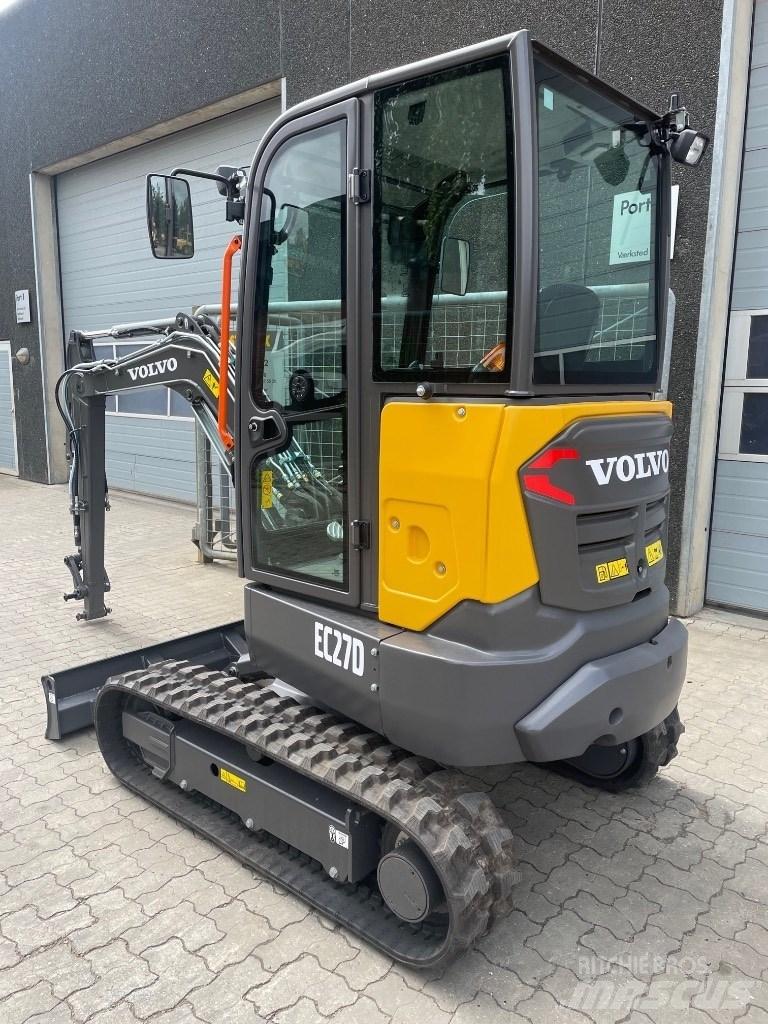 Volvo EC27D 소형 굴삭기 7톤 미만