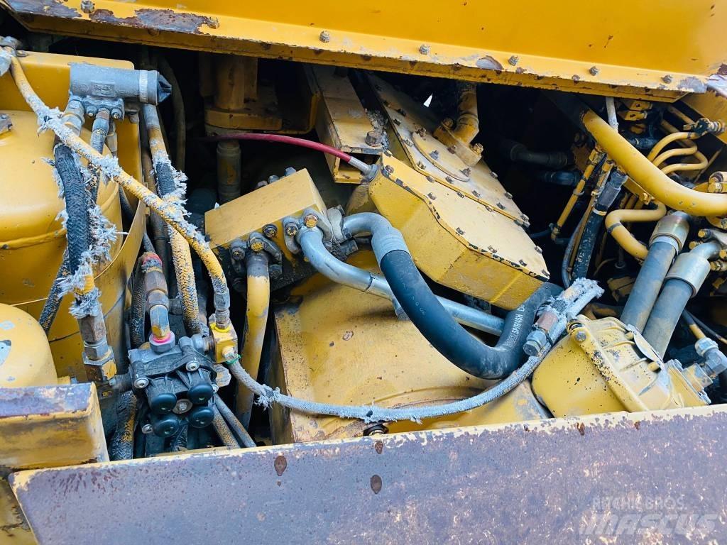 CAT D 25 C 연결식 홀러