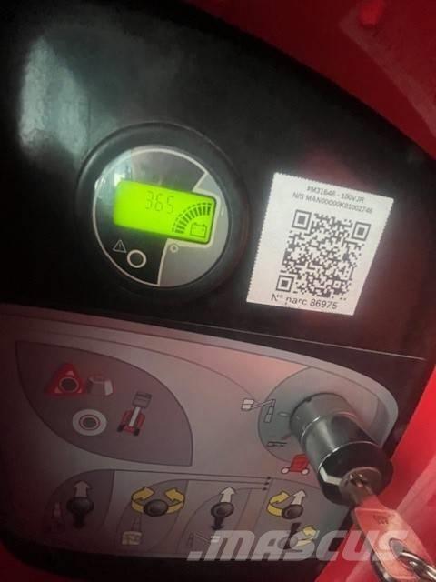 Manitou 100 VJR 인원/화물 앨리베이터