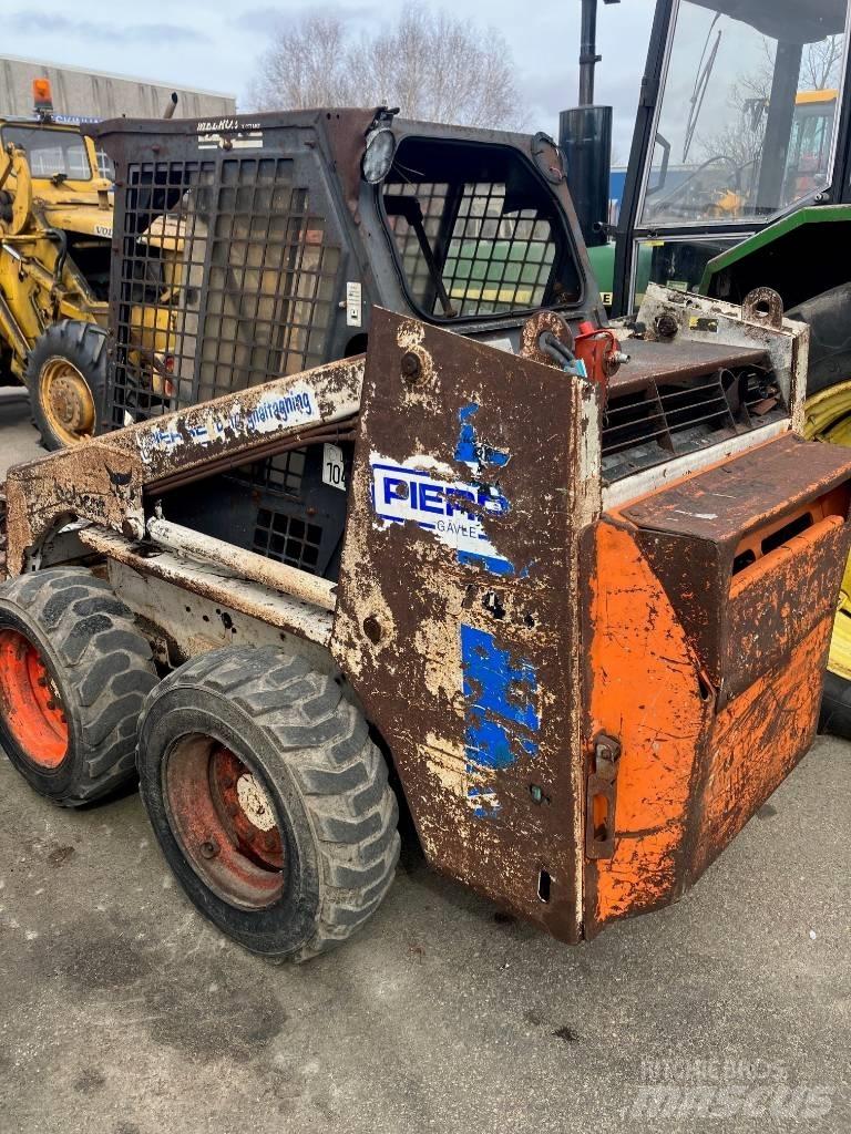 Bobcat 743  스키드로더