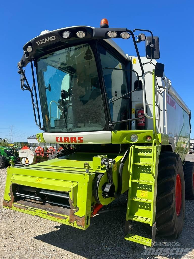 CLAAS Tucano 440 콤바인 수확기