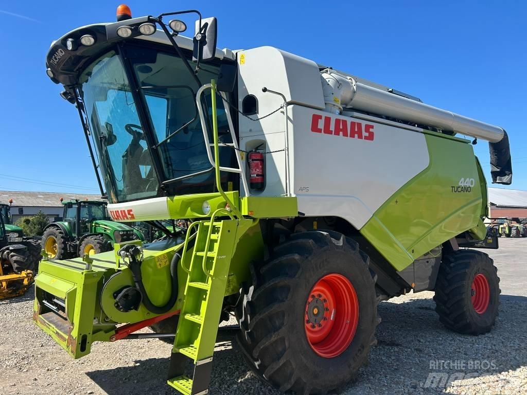 CLAAS Tucano 440 콤바인 수확기