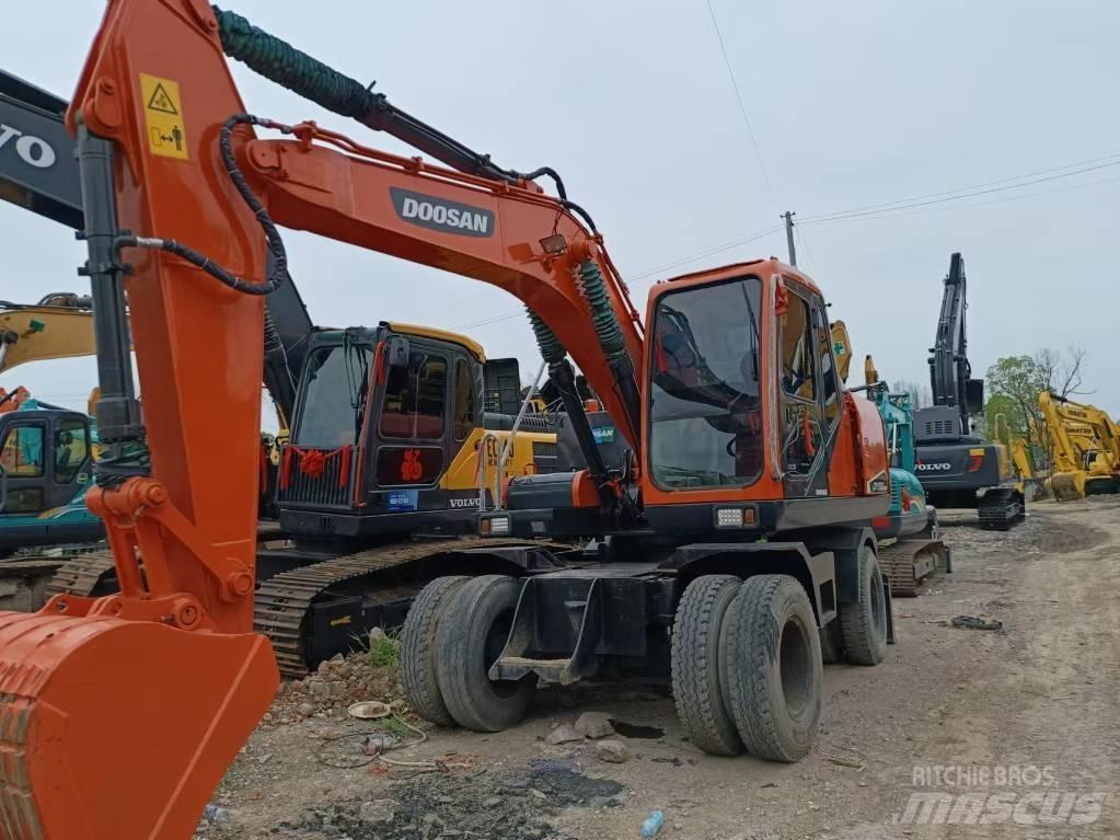 Doosan 150 W-7  휠 굴삭기