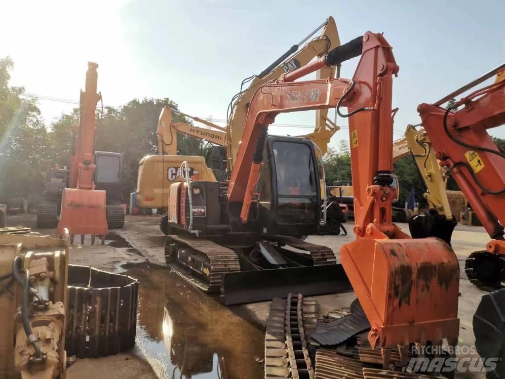 Hitachi ZX 70-5A 중형굴삭기 7톤-28톤