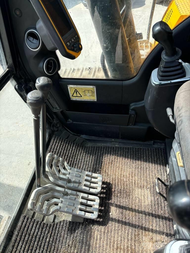 JCB JS 160 LC 대형 굴삭기 29톤 이상