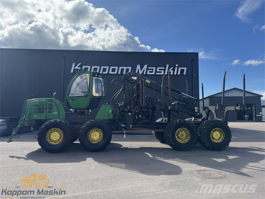 John Deere 1910E 원목 포워더