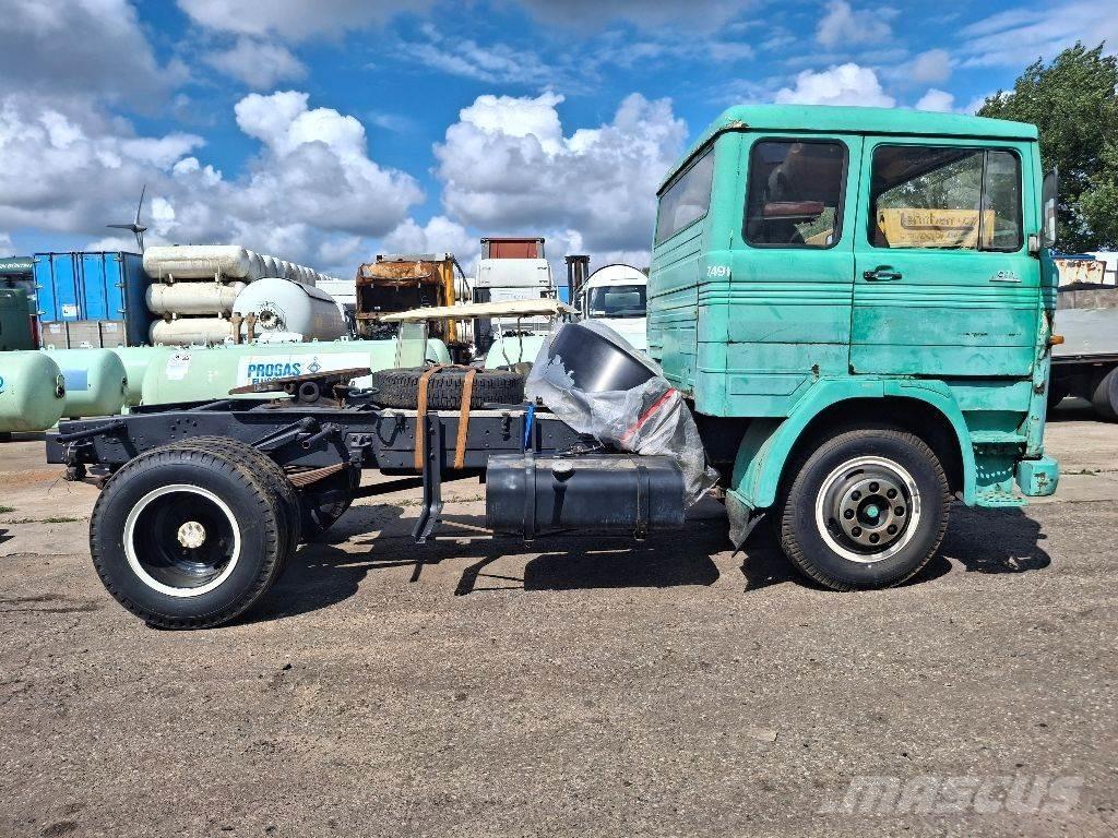 Mercedes-Benz 911 트랙터 유닛