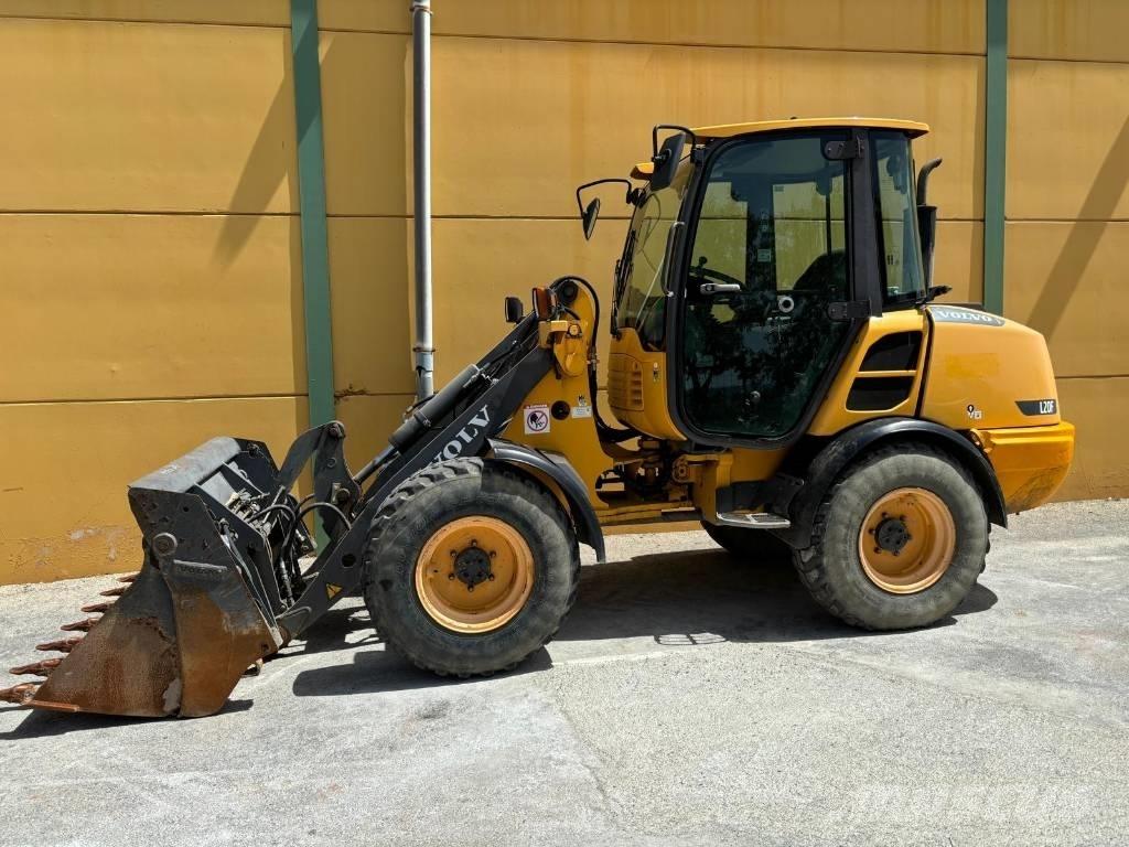 Volvo L 25 F  휠로우더