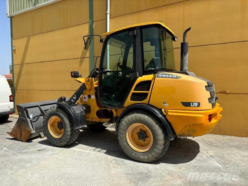 Volvo L 25 F  휠로우더