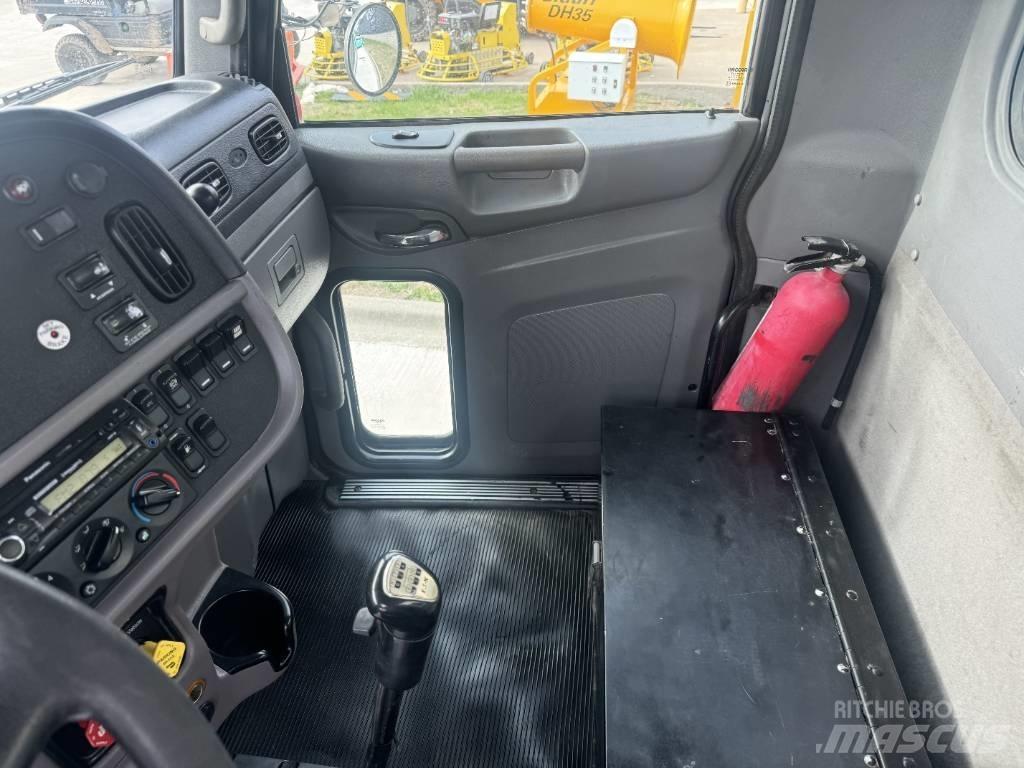 Peterbilt 384 운송 장비 - 기타