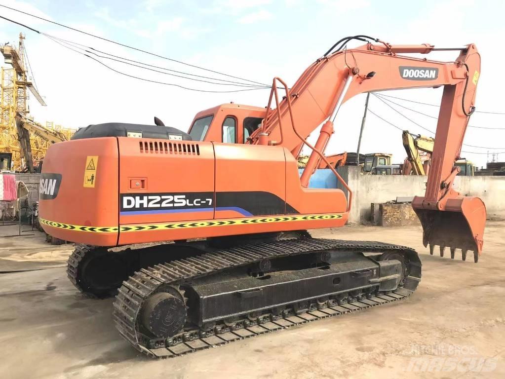 Doosan DH 225 LC-9 대형 굴삭기 29톤 이상