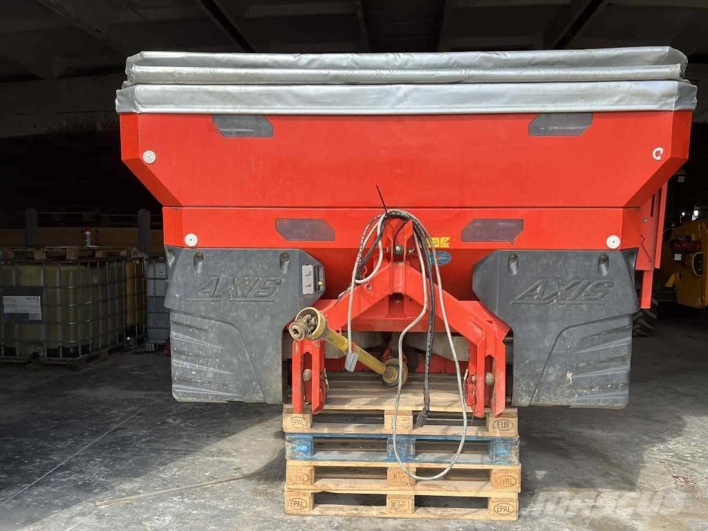 Kuhn 40.1W 미네랄 살포기