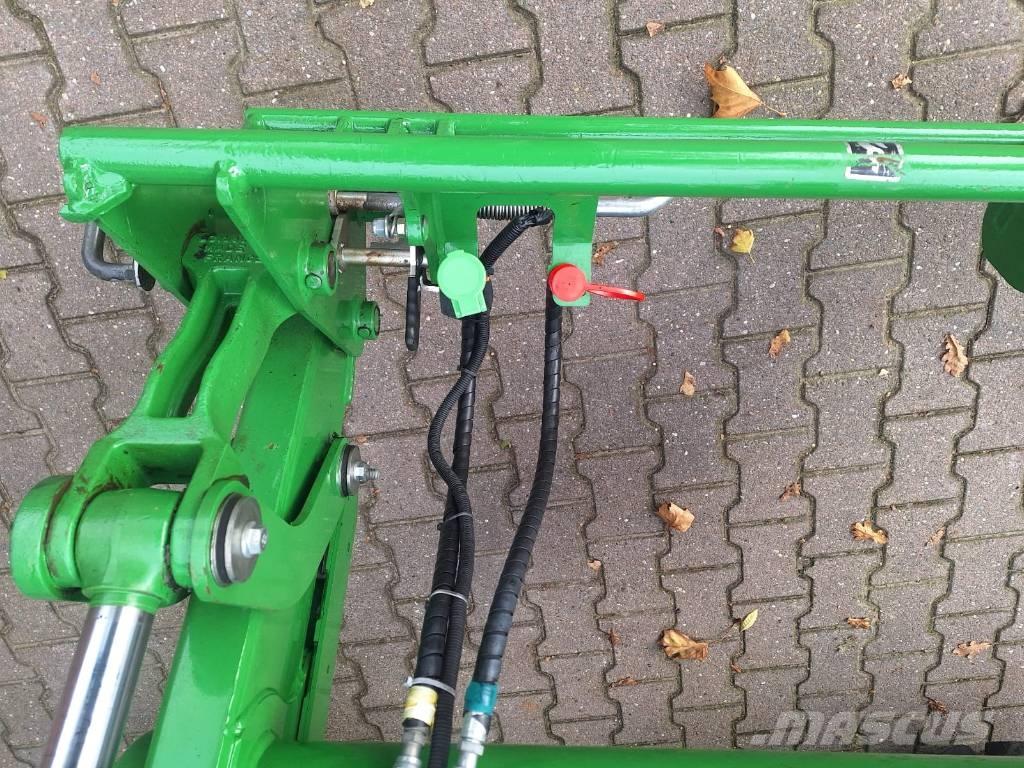 John Deere 5075M 트랙터