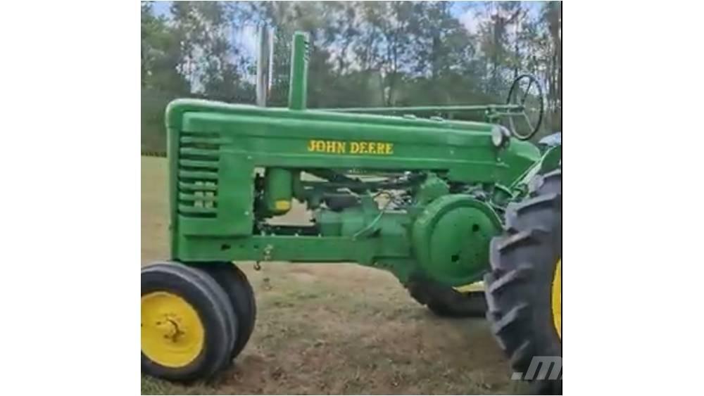 John Deere A 트랙터