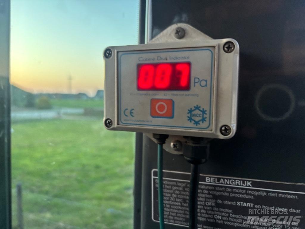 Hitachi ZX 140 W T-3  휠 굴삭기