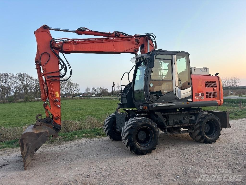 Hitachi ZX 140 W T-3  휠 굴삭기