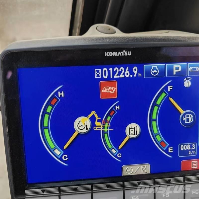 Komatsu PC 300-8 대형 굴삭기 29톤 이상