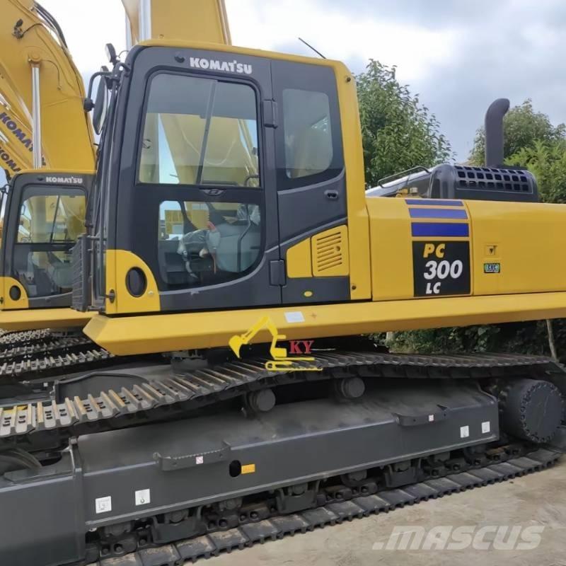 Komatsu PC 300-8 대형 굴삭기 29톤 이상