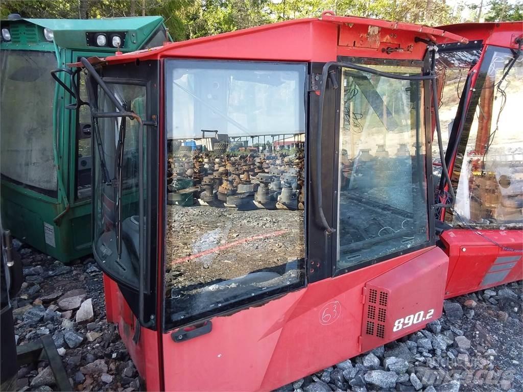 Valmet 890.2 캐빈 및 인테리어
