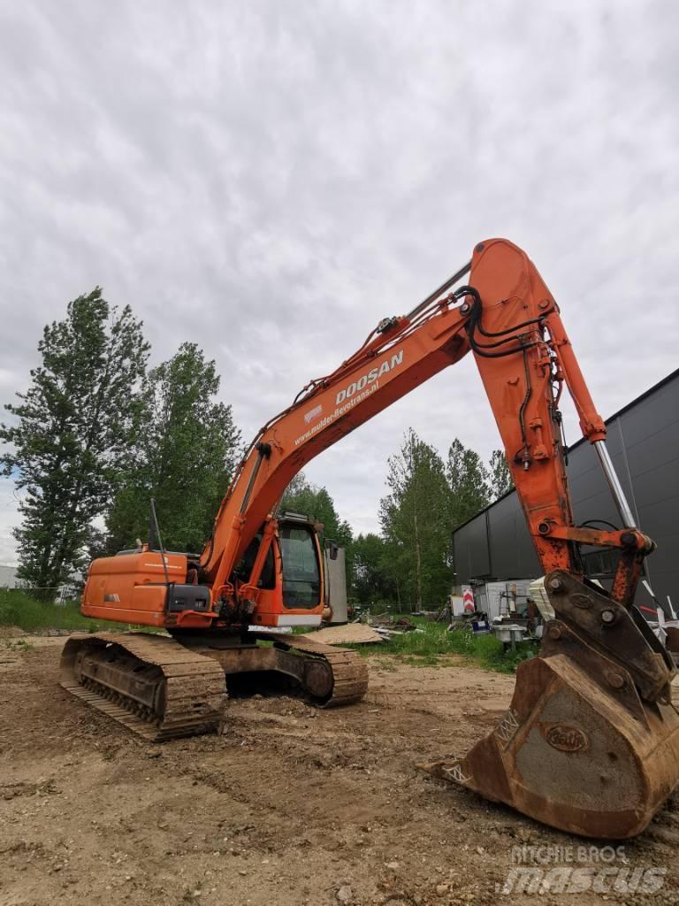 Doosan DX 225 LC 대형 굴삭기 29톤 이상