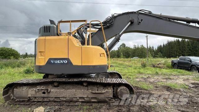 Volvo ECR 235EL 대형 굴삭기 29톤 이상