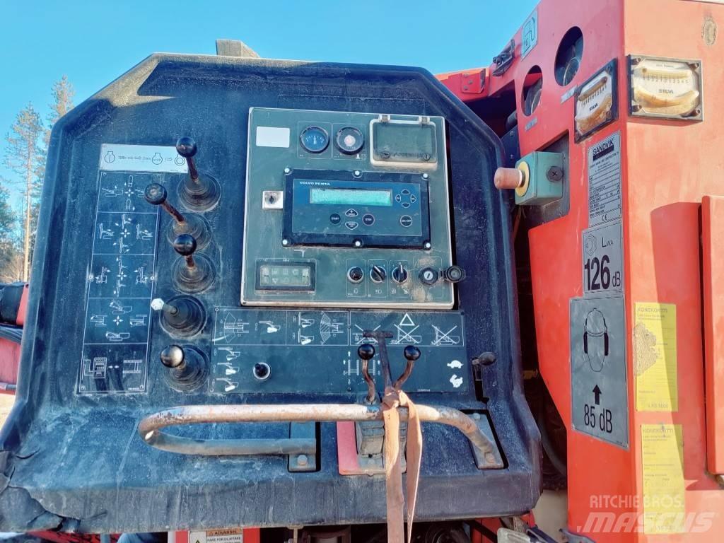Sandvik DC 560 도로 굴착기