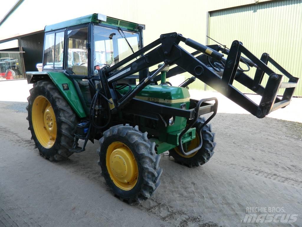John Deere 2130 트랙터