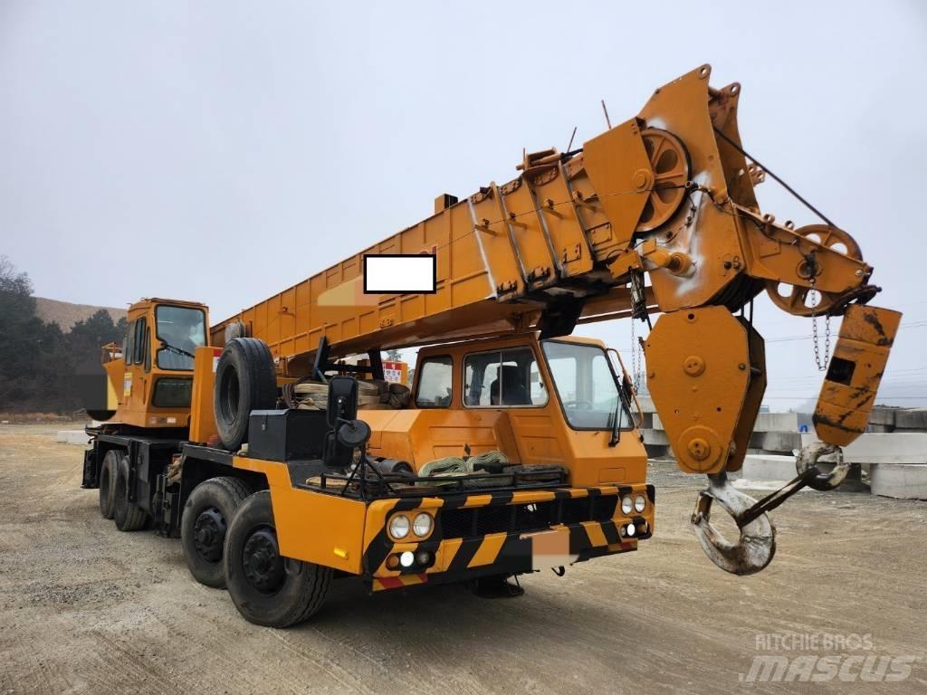 Hyundai HC 50 A/T 크레인