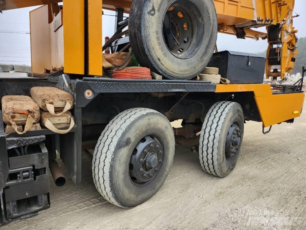 Hyundai HC 50 A/T 크레인