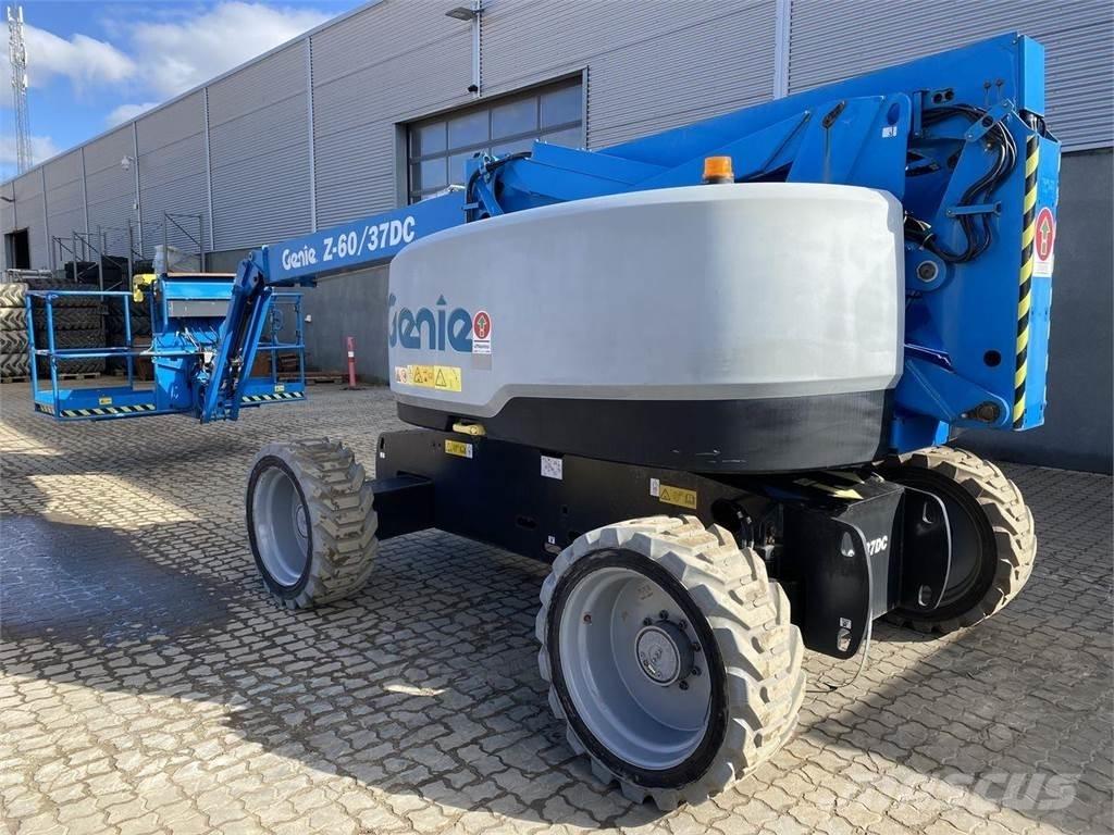 Genie Z60/37 DC 관절형 전동이동 리프트