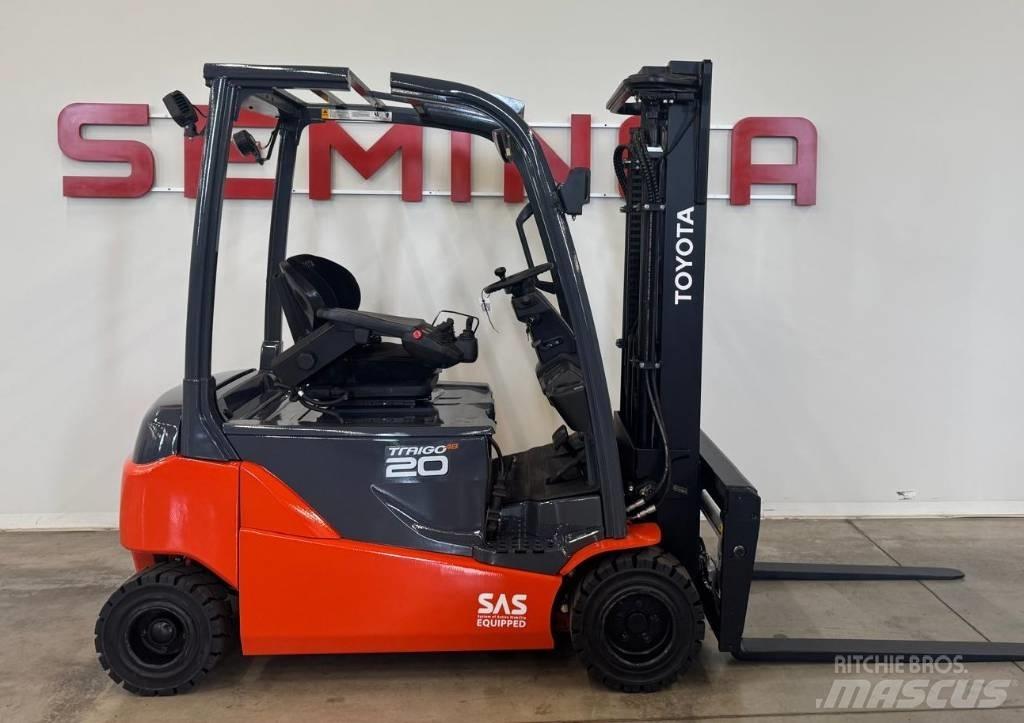 Toyota 10898 8FBM20T 전동 지게차