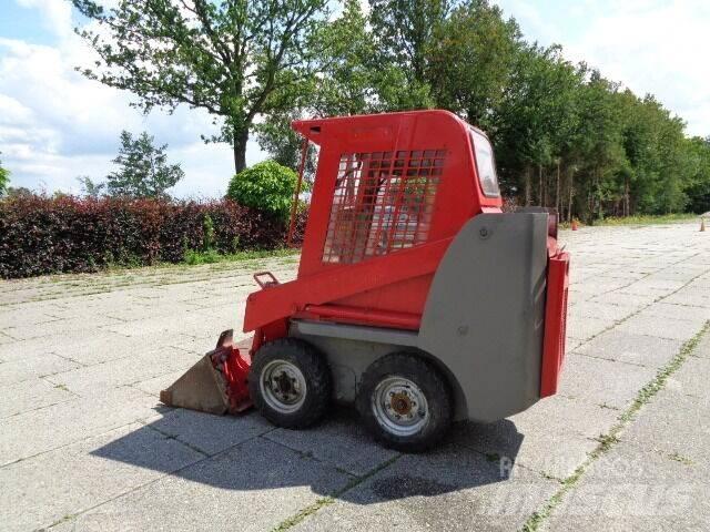 Gehl 1640  스키드로더
