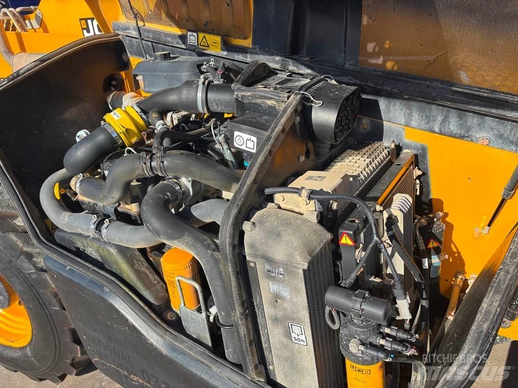 JCB 535-125 Hiviz 텔러 핸들러