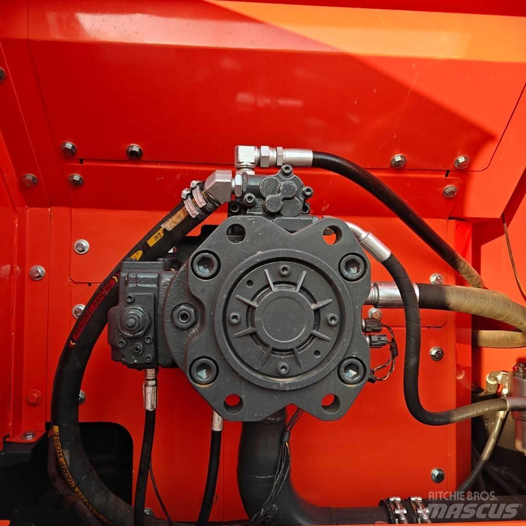 Doosan DX300LC-9C 대형 굴삭기 29톤 이상