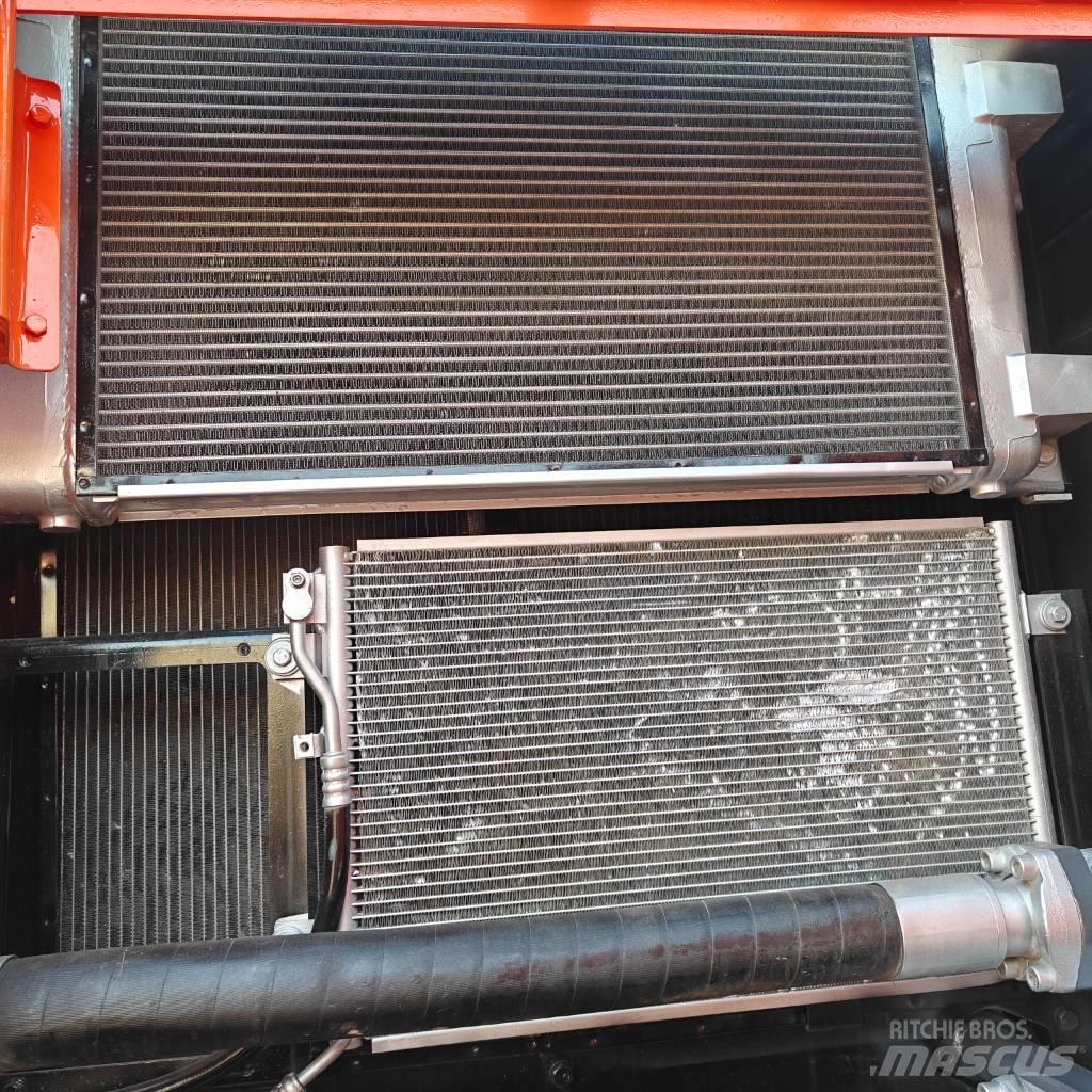 Doosan DX300LC-9C 대형 굴삭기 29톤 이상