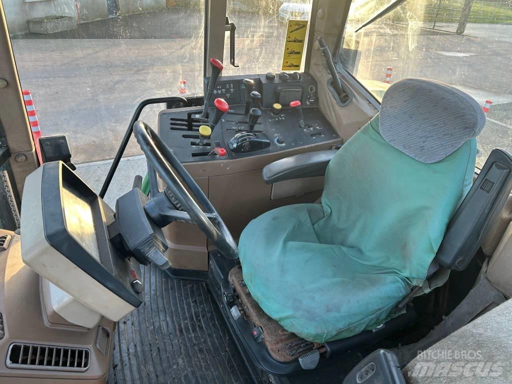 John Deere 6800 트랙터