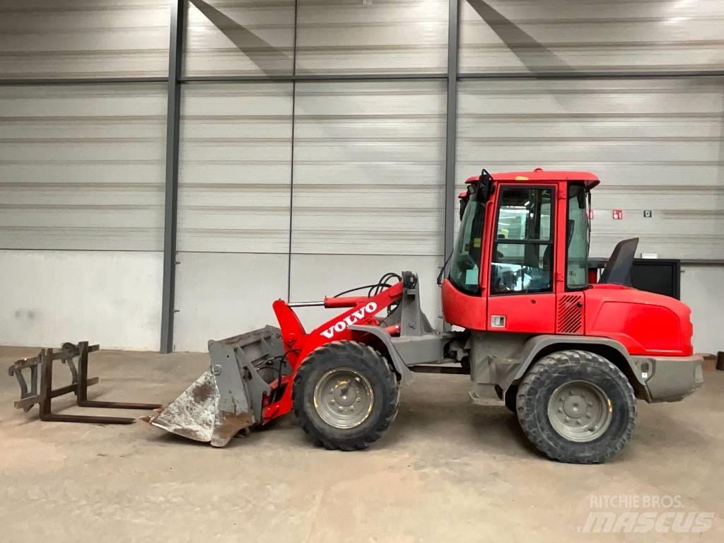 Volvo L 30 G  휠로우더