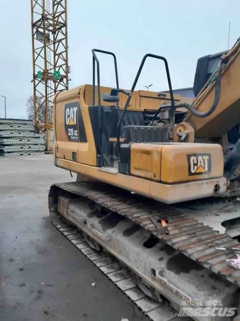CAT 320 대형 굴삭기 29톤 이상