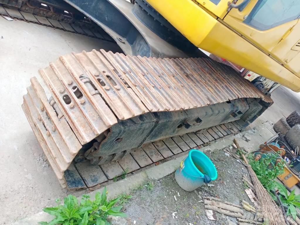 Komatsu PC 220 대형 굴삭기 29톤 이상