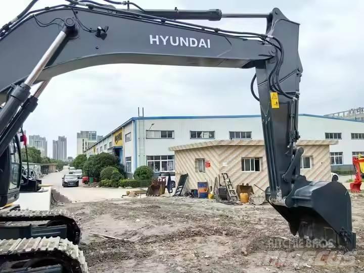 Hyundai 305 LC-9T 대형 굴삭기 29톤 이상