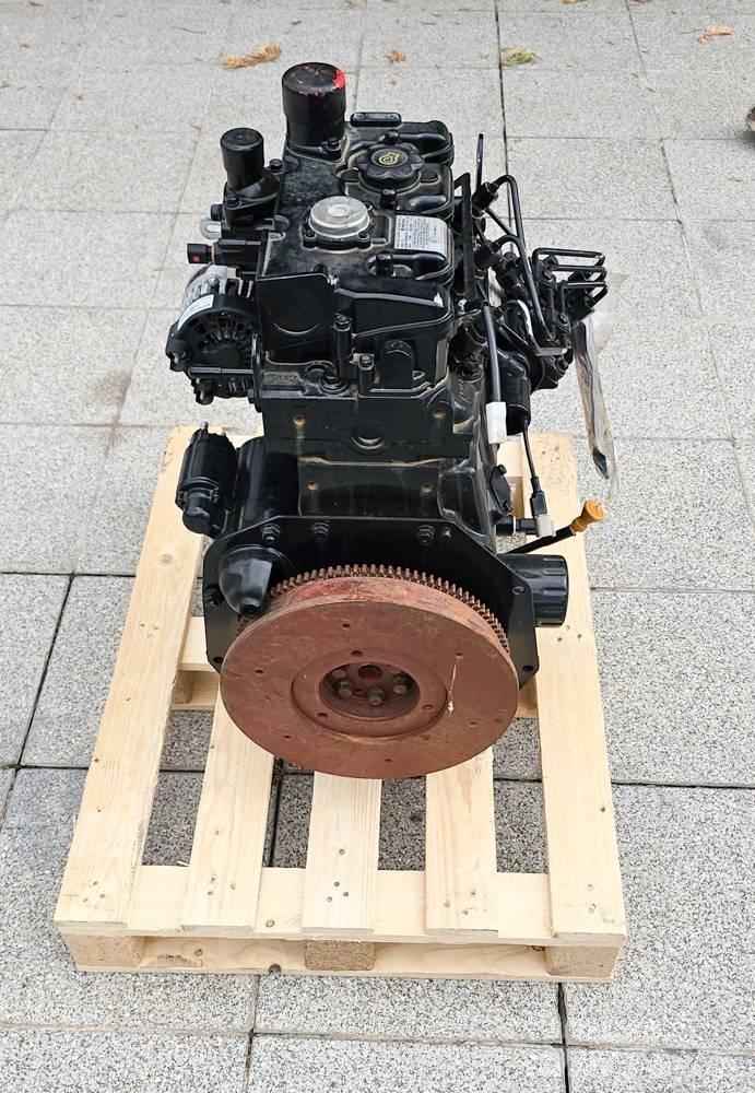 Perkins 403D-15 엔진
