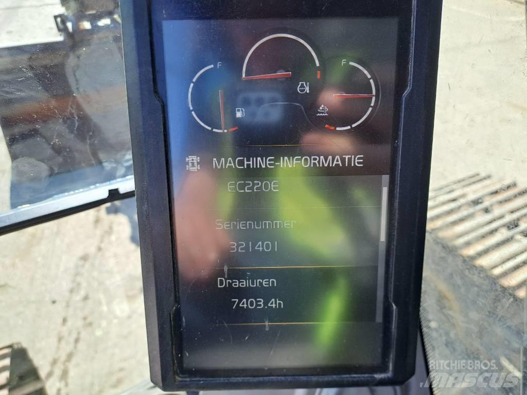 Volvo EC220EL 대형 굴삭기 29톤 이상