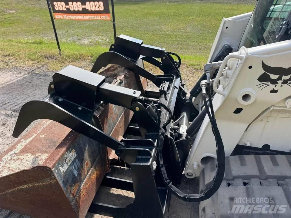 Bobcat T 750  스키드로더