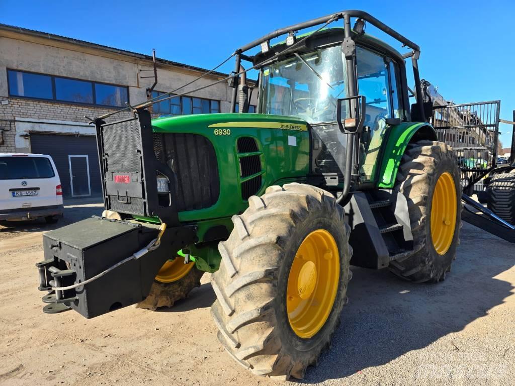 John Deere 6930 원목 포워더